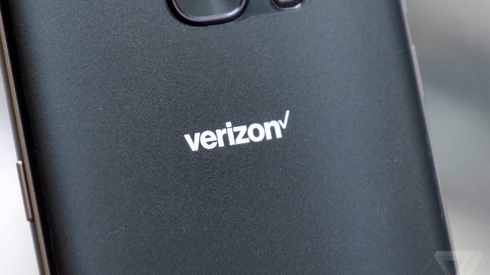 Image for Verizon admits to throttling video in apparent violation of net neutrality [telecom] 
