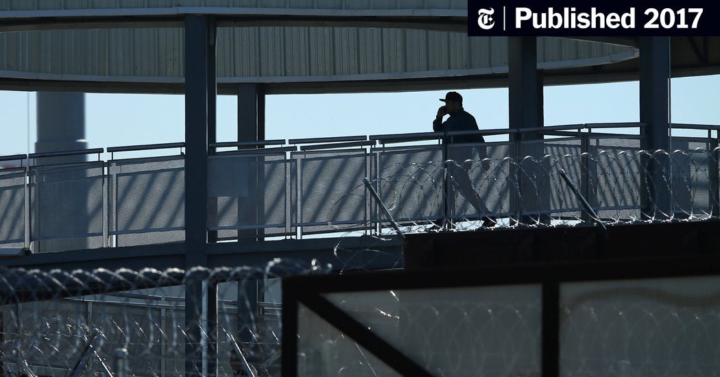 Image for What Are Your Rights if Border Agents Want to Search Your Phone? [telecom] 