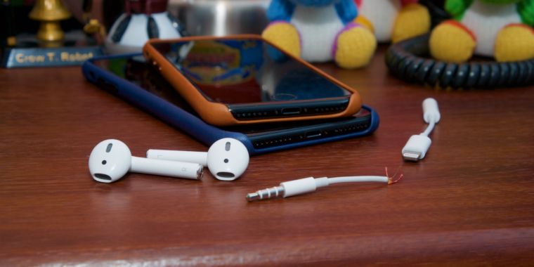Image for A new tool to further deter smartphone theft [telecom] 