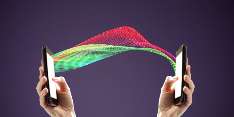 Image for Some mobile ad-blockers and VPNs siphoning user data, report 