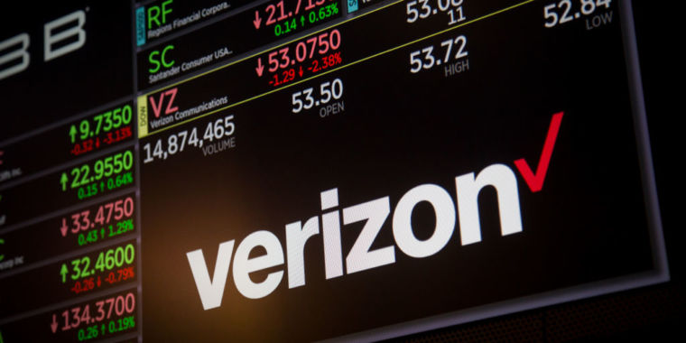 Image for FCC finally gets around to denying net neutrality complaint against Verizon 