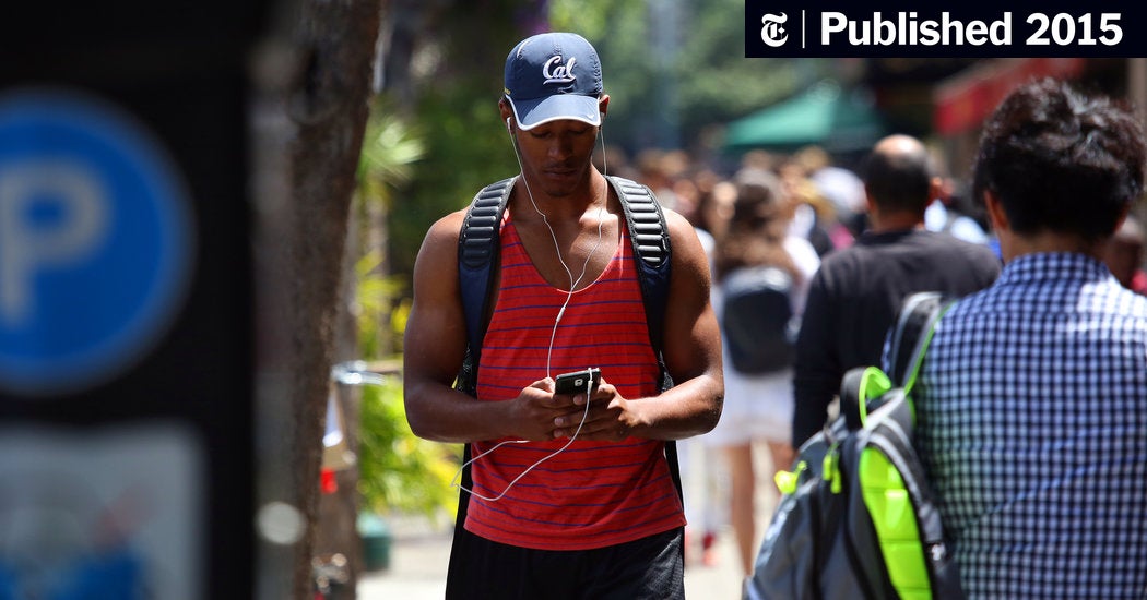 Image for Cellphone Ordinance Puts Berkeley at Forefront of Radiation Debate 