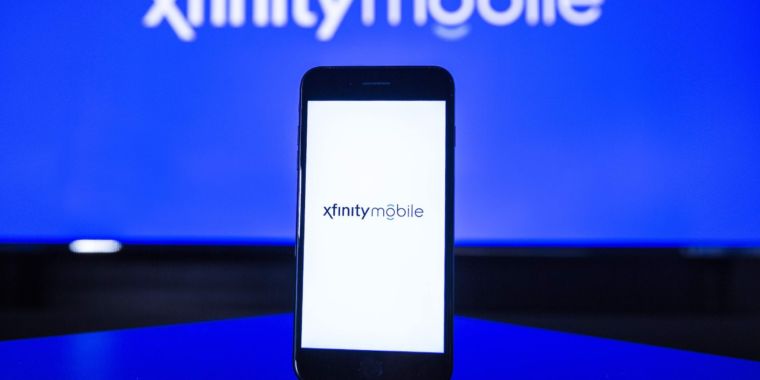 Image for Comcast starts throttling mobile video, will charge extra for HD streams [telecom] 