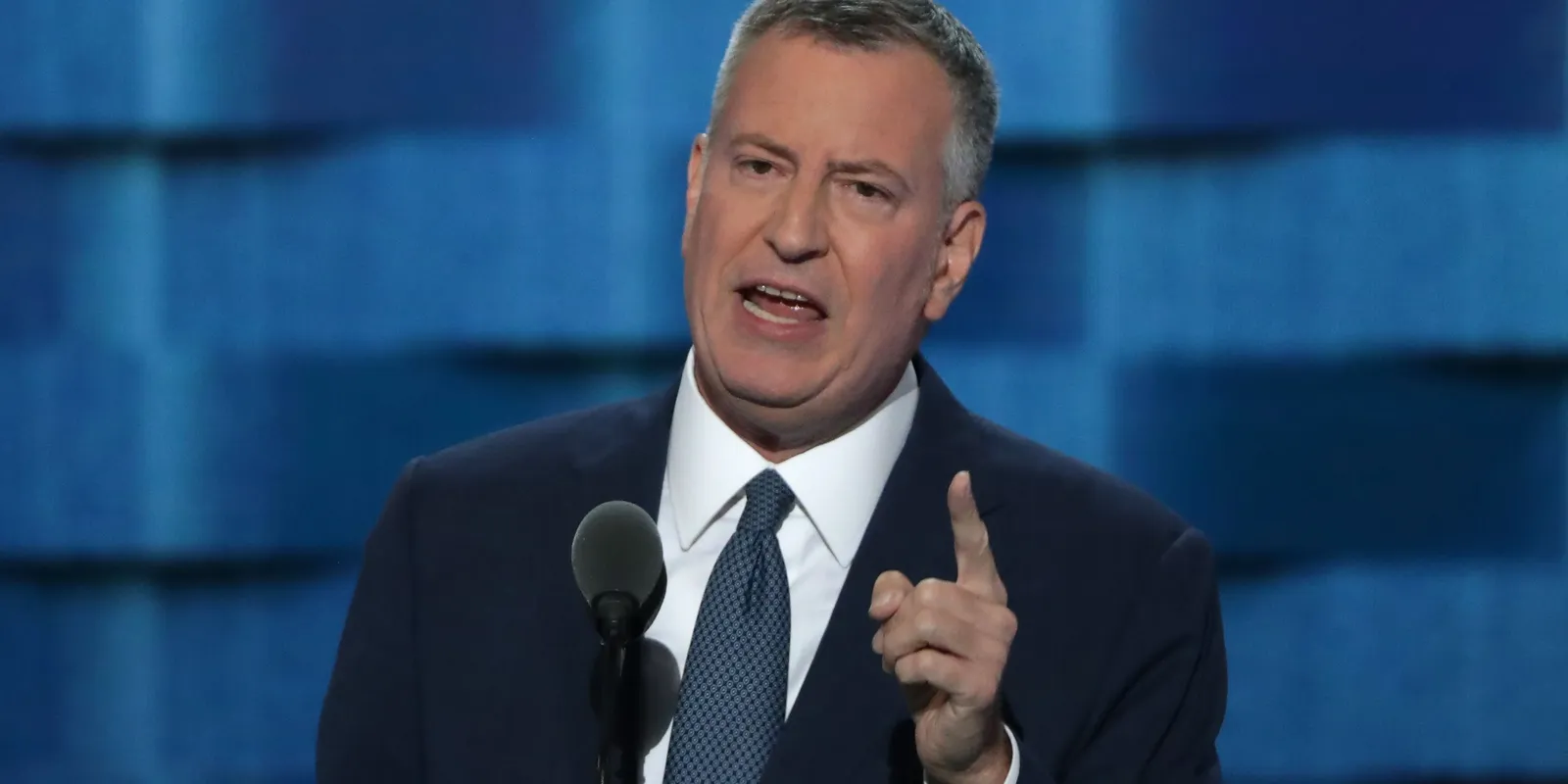 Image for NYC chastises Verizon over slow FiOS rollout [telecom] 