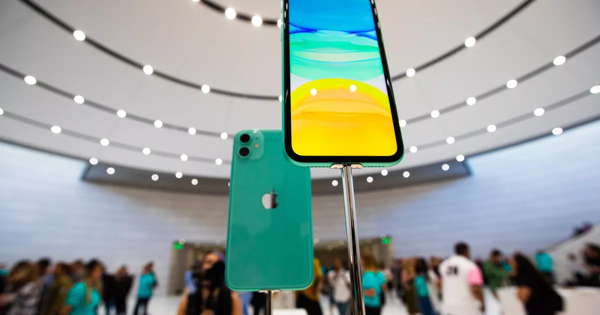 Image for T-Mobile gets aggressive, offers half off iPhone 11 even for current customers [telecom] 