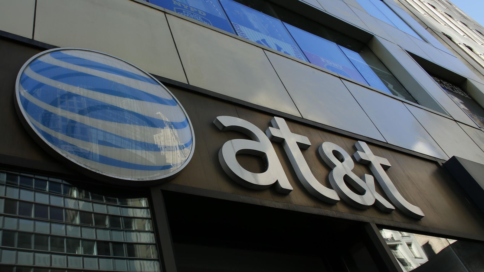 Image for AT&T is invading user privacy: Here's how [telecom] 