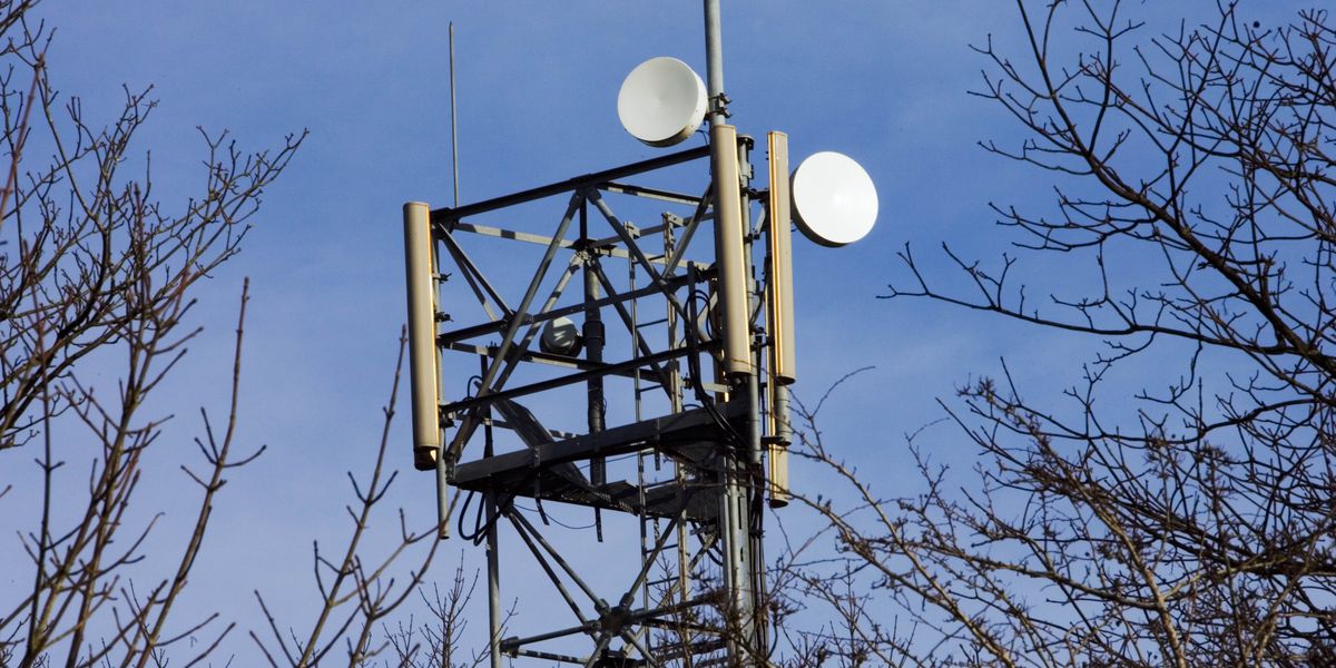 Image for Apple, Google, Facebook and Microsoft ask FCC for speedy low-power Wi-Fi tethering [telecom] 