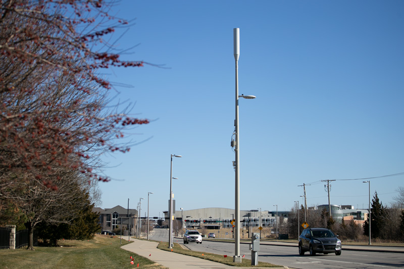 Image for Shawnee councilors vote to allow new telecommunications systems in public right-of-way [telecom] 