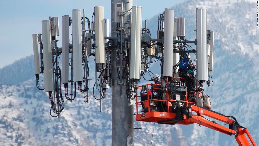 Image for Wireless companies shelled out billions of dollars to fix this 5G problem [telecom] 