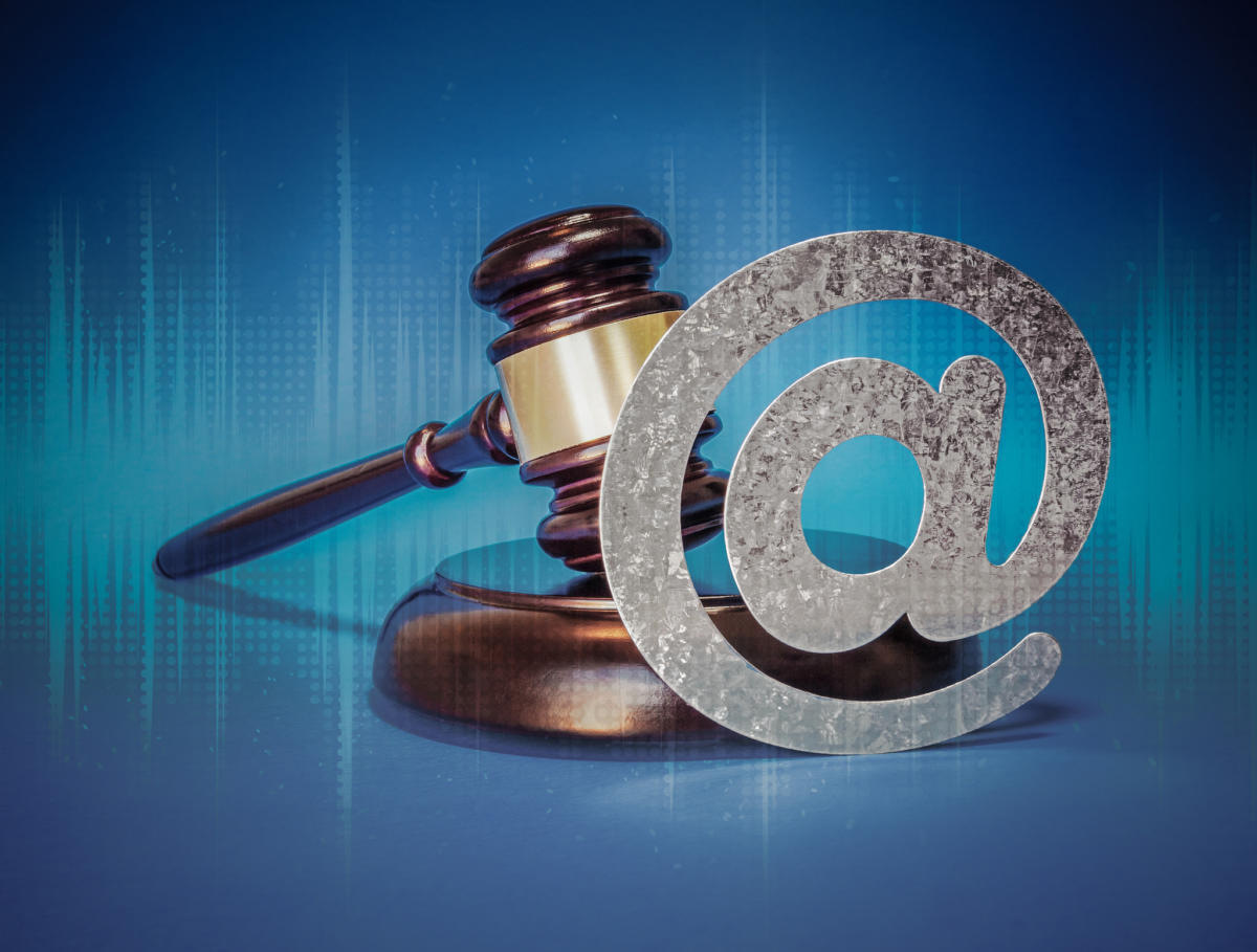 Image for Anthem to data breach victims: Maybe the damages are your own darned fault [telecom] 